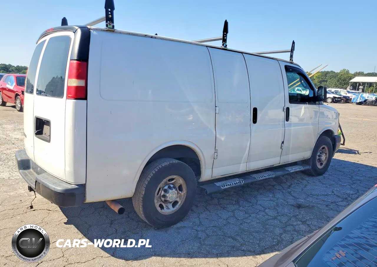 2019 Chevrolet Express G2500 VIN:1GCWGAFP0K1166368 - 3