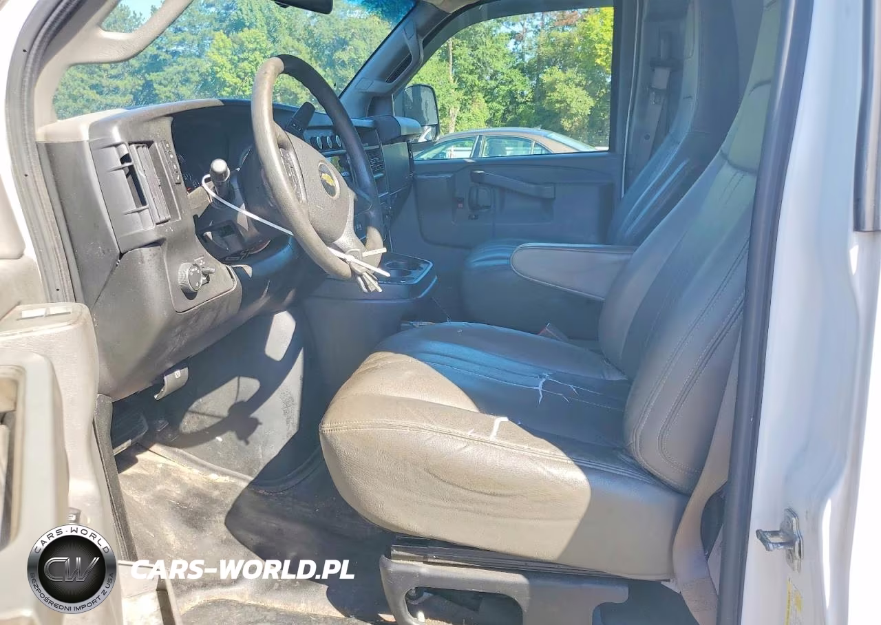 2019 Chevrolet Express G2500 VIN:1GCWGAFP0K1166368 - 7