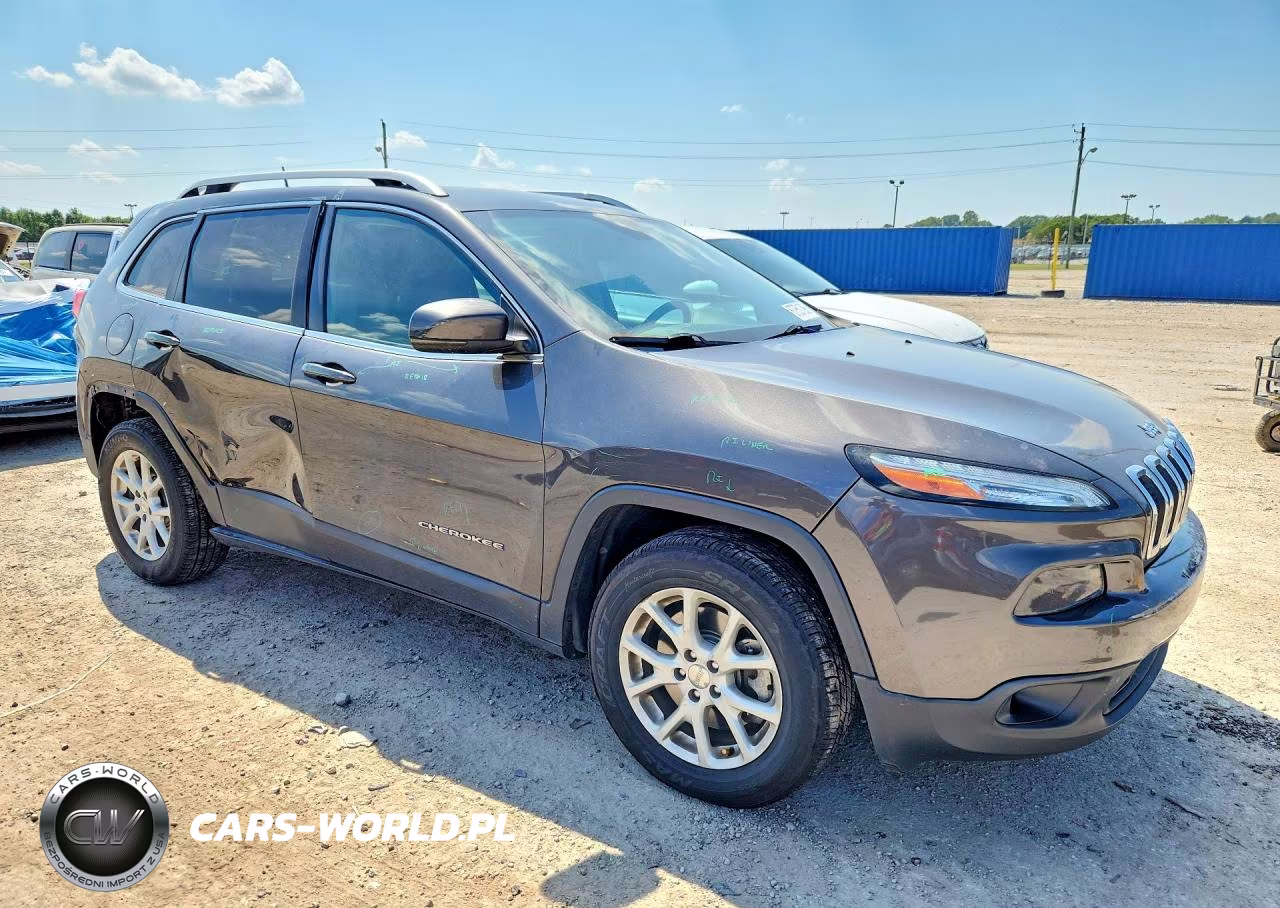 2016 Jeep Cherokee Latitude VIN:1C4PJMCB5GW261762 - 4