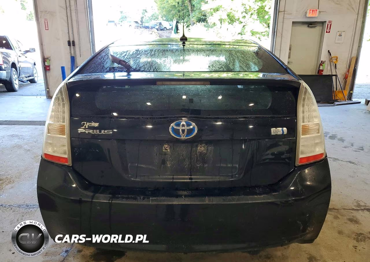 2011 Toyota Prius Two VIN:JTDKN3DU4B5355400 - 6