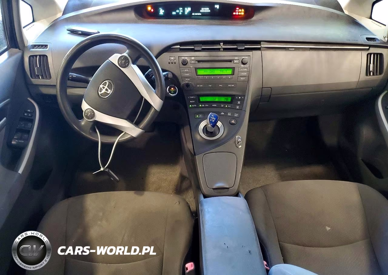 2011 Toyota Prius Two VIN:JTDKN3DU4B5355400 - 8
