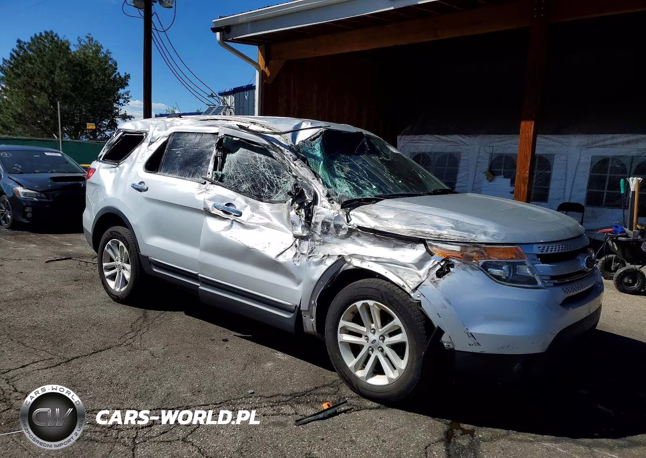 2012 Ford Explorer Xlt VIN:1FMHK8D82CGA17157 - 4