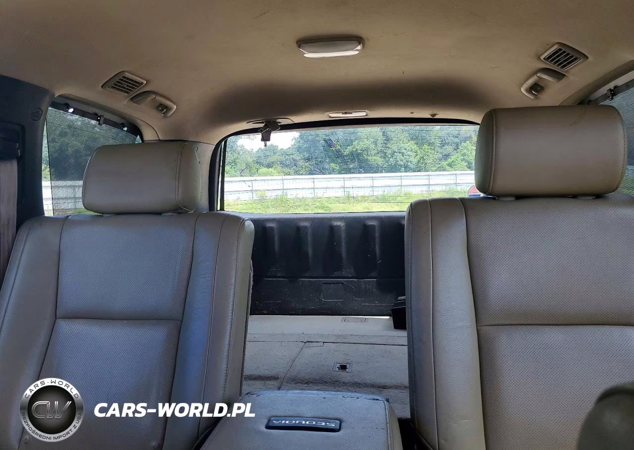 2010 Toyota Sequoia Platinum VIN:5TDYY5G13AS027358 - 10