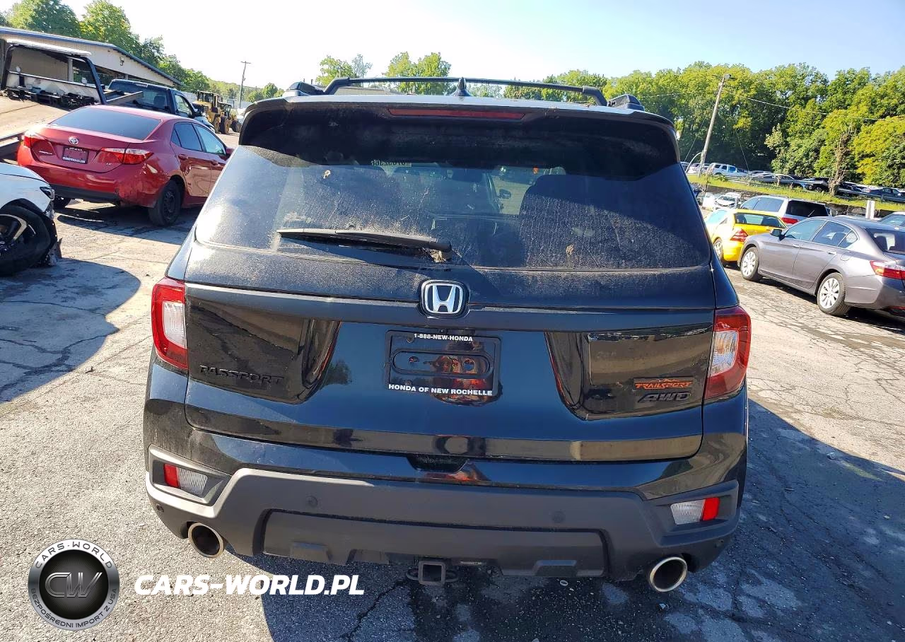 2023 Honda Passport Trail Sport VIN:5FNYF8H62PB024367 - 6