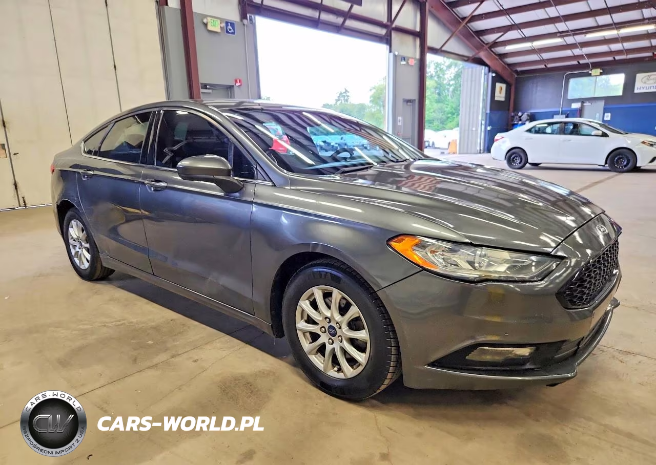 2018 Ford Fusion S VIN:3FA6P0G75JR227006 - 4