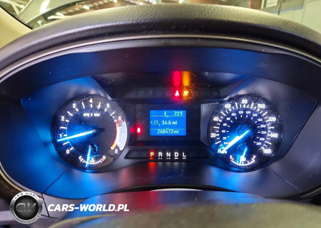 2018 Ford Fusion S VIN:3FA6P0G75JR227006 - 9