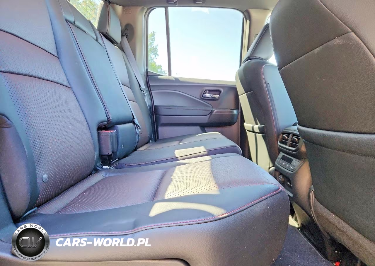 2026 Honda Ridgeline Black Edition VIN:5FPYK3F85TB006384 - 10