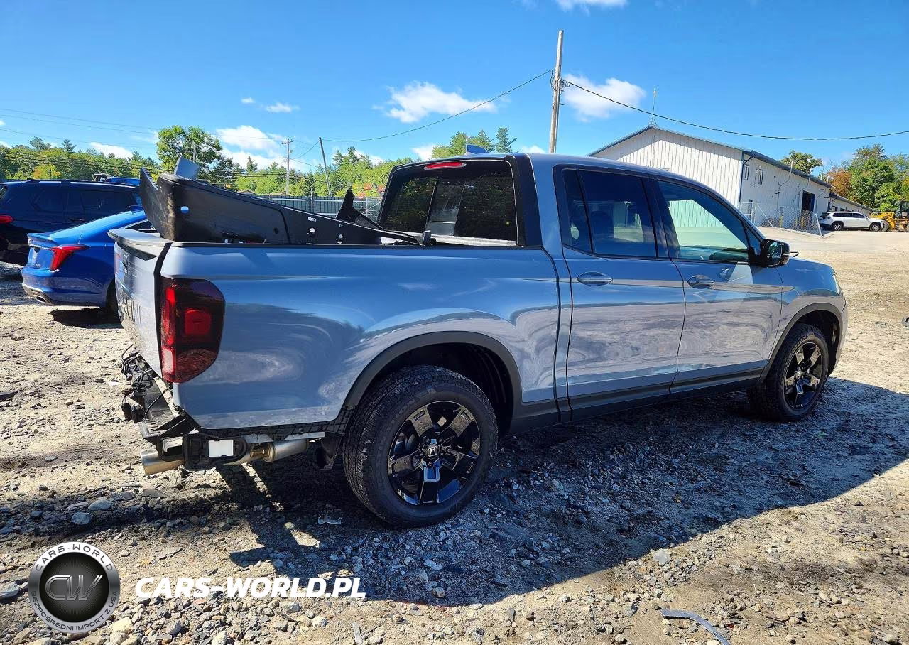 2026 Honda Ridgeline Black Edition VIN:5FPYK3F85TB006384 - 3