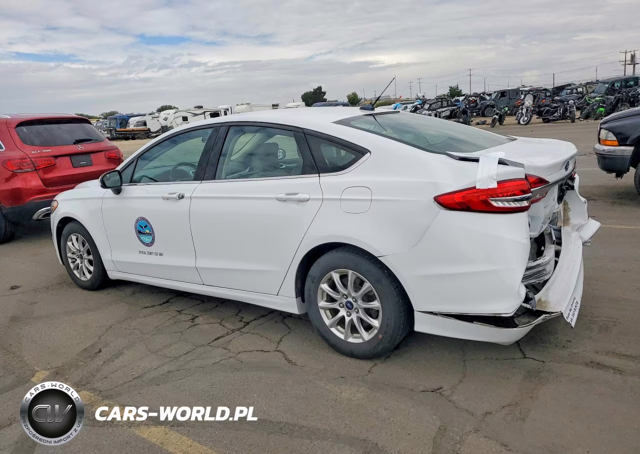 2018 Ford Fusion S VIN:3FA6P0G77JR253865 - 2