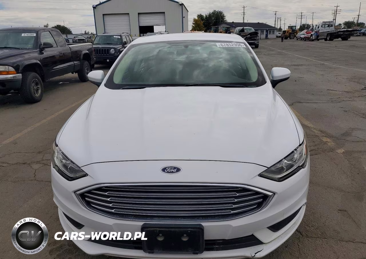 2018 Ford Fusion S VIN:3FA6P0G77JR253865 - 5