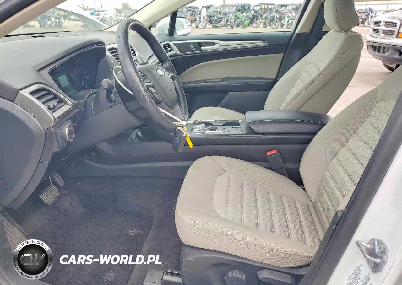 2018 Ford Fusion S VIN:3FA6P0G77JR253865 - 7