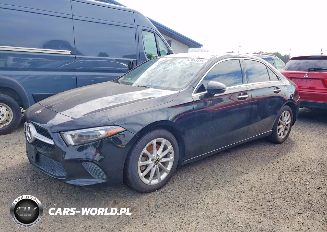 2021 Mercedes-Benz A 220 4Matic – zdjęcie 1 z 12