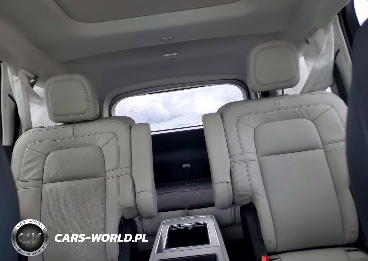 2025 Lincoln Aviator Reserve VIN:5LM5J7WC6SGL16387 - 10