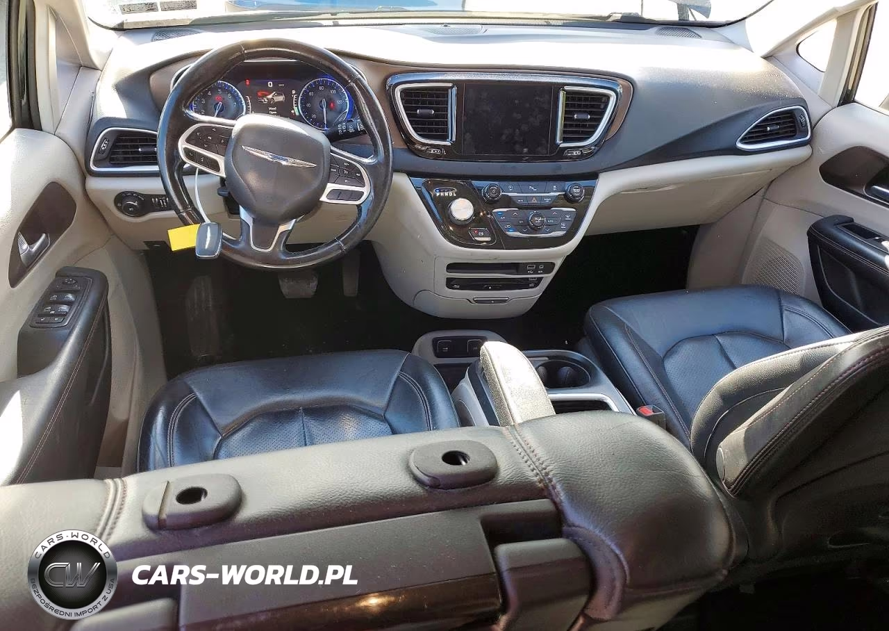 2018 Chrysler Pacifica Touring L Plus VIN:2C4RC1EG7JR227560 - 8