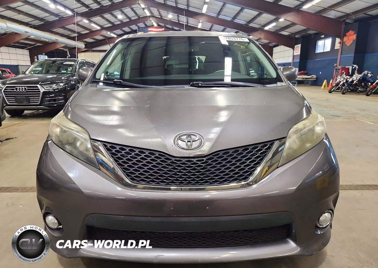 2012 Toyota Sienna Sport VIN:5TDXK3DC4CS188473 - 5