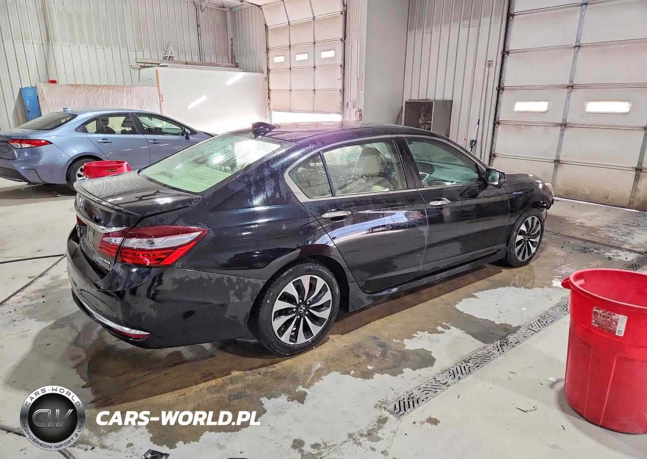 2017 Honda Accord Touring Hybrid VIN:JHMCR6F75HC029061 - 3