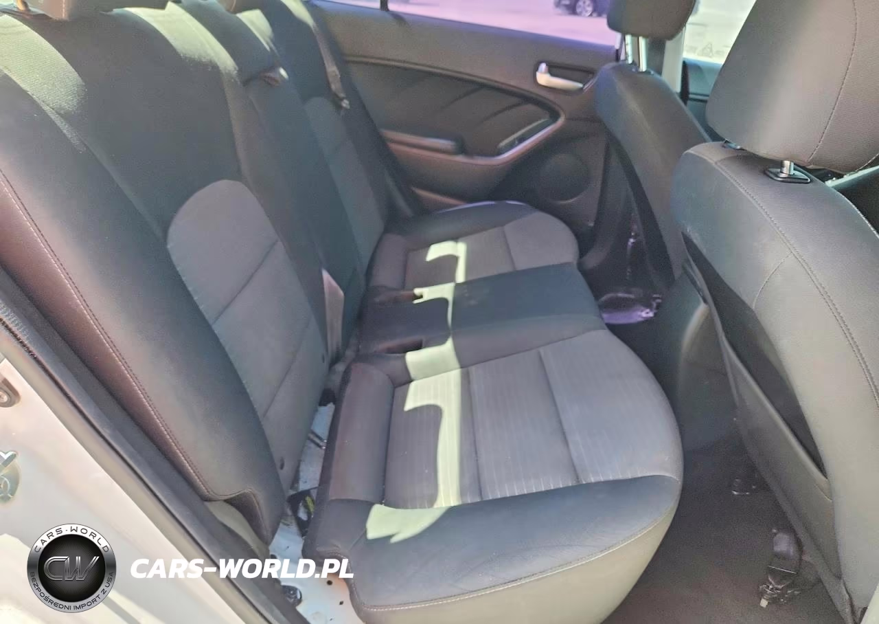 2018 Kia Forte Lx VIN:3KPFL4A75JE222126 - 10