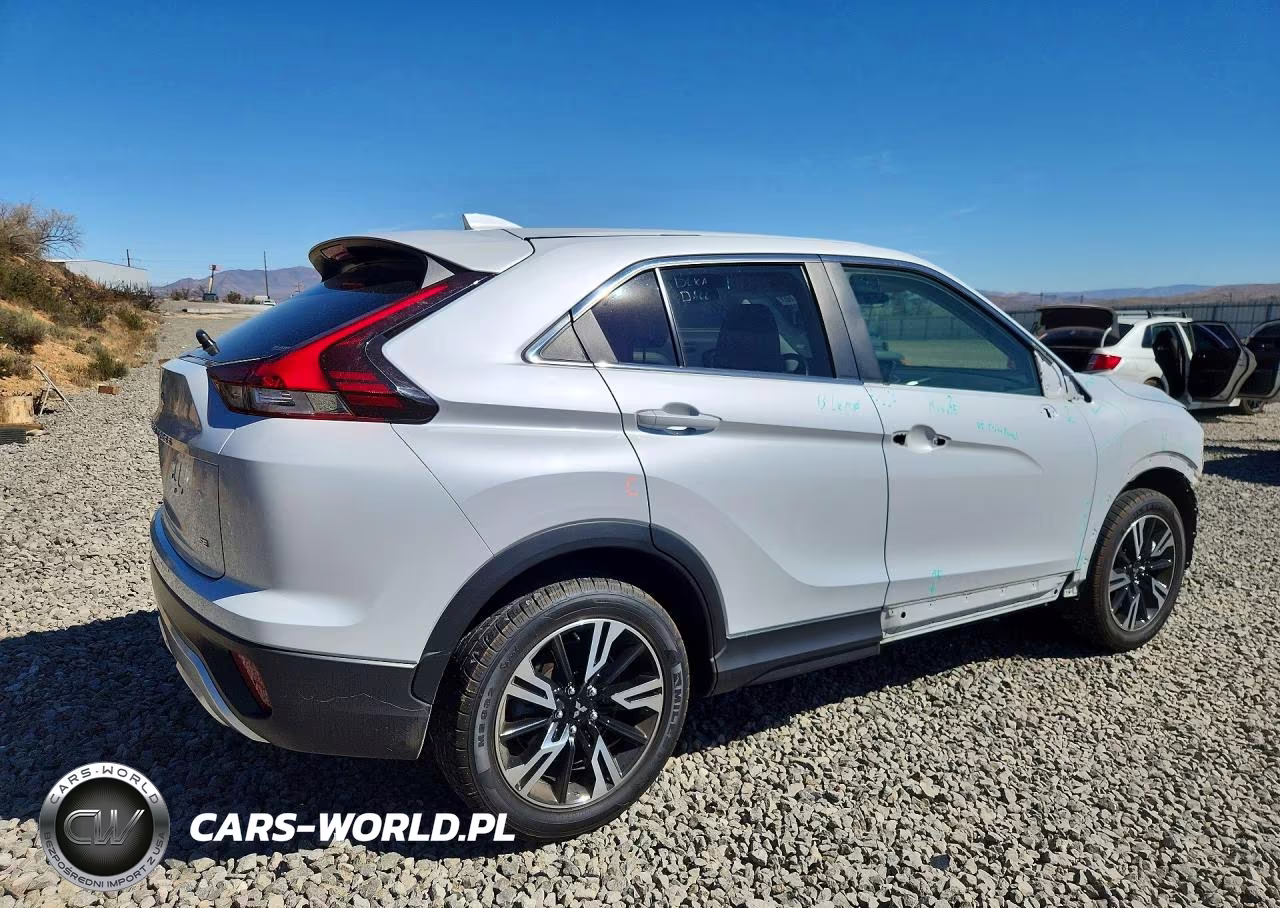 2024 Mitsubishi Eclipse Cross Se VIN:JA4ATWAA8RZ064294 - 3