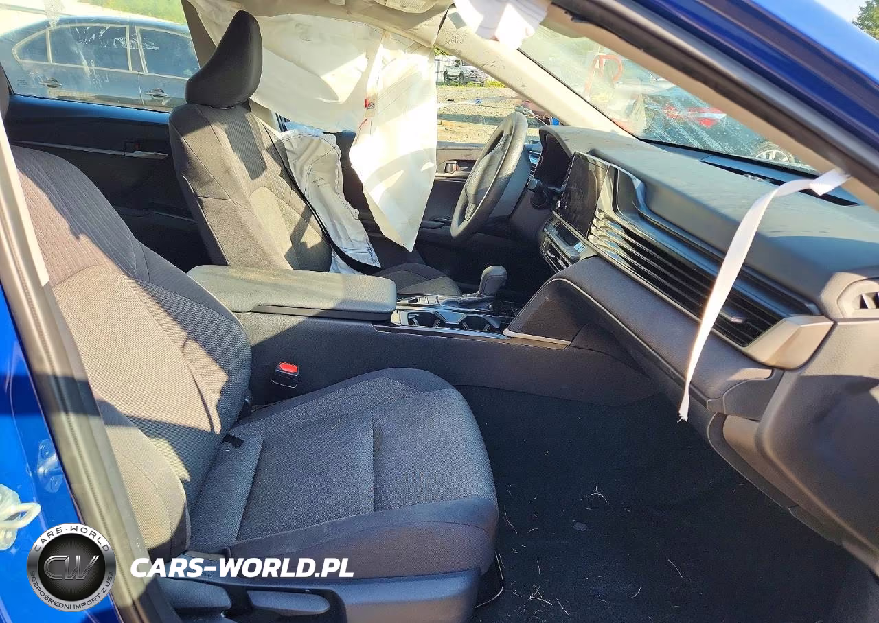 2025 Toyota Camry Le VIN:4T1DAACKXSU063535 - 7