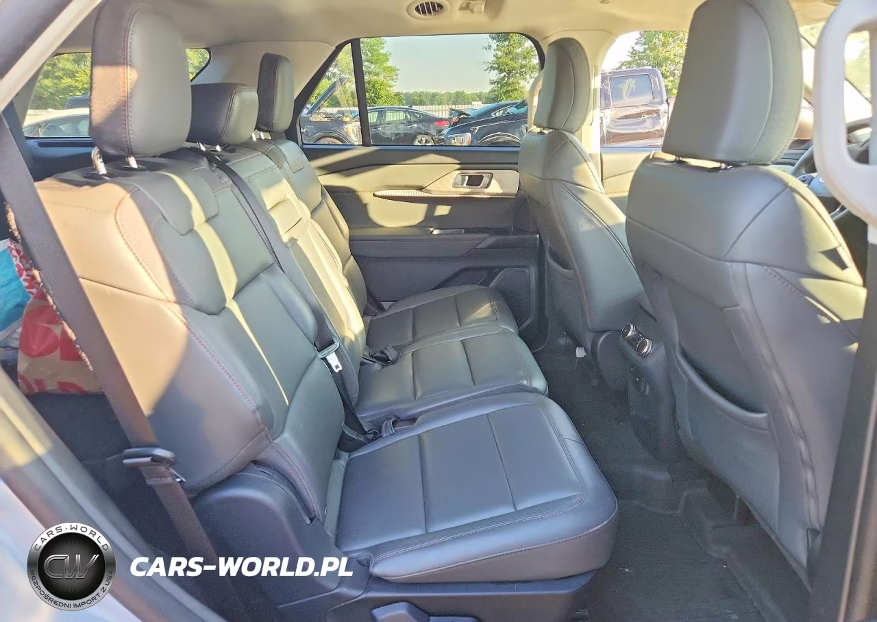 2025 Ford Explorer Active VIN:1FMUK8DH7SGB45746 - 11