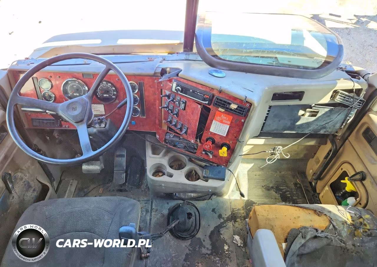 2004 International 9400I Semi Truck VIN:2HSCNAPR34C077766 - 8