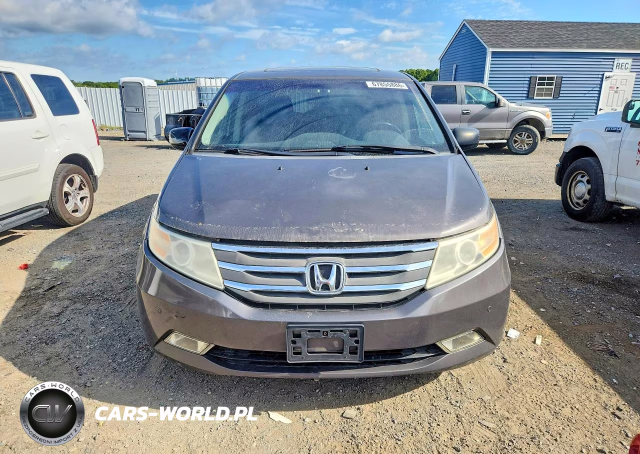 2012 Honda Odyssey Touring VIN:5FNRL5H93CB112134 - 5