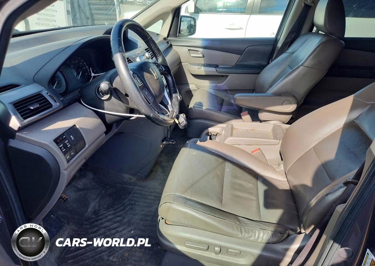 2012 Honda Odyssey Touring VIN:5FNRL5H93CB112134 - 7