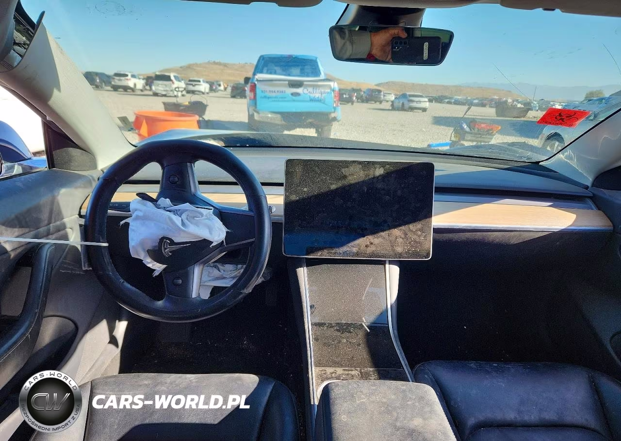 2019 Tesla Model 3 VIN:5YJ3E1EB8KF453673 - 8