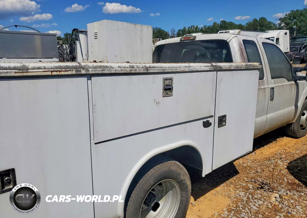 2011 Ford F350 Super Duty VIN:1FD8X3G60BEC77050 - 3