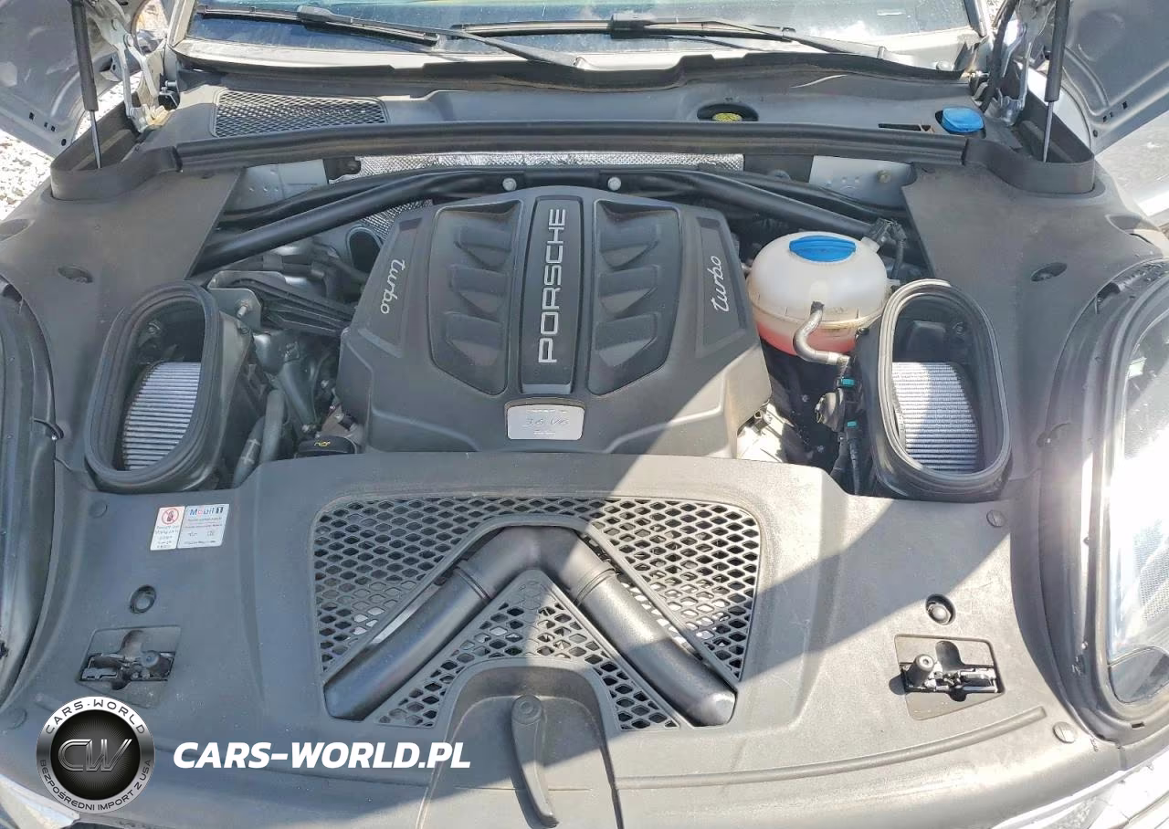 2015 Porsche Macan Turbo VIN:WP1AF2A51FLB98358 - 12