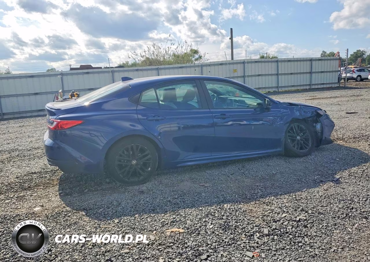 2025 Toyota Camry Se VIN:4T1DBADKXSU033706 - 3
