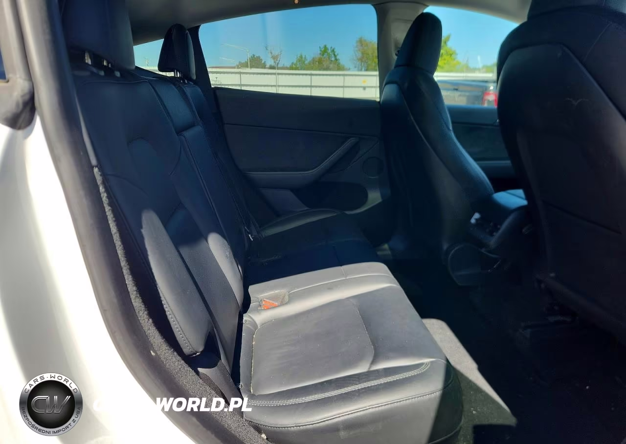 2023 Tesla Model Y VIN:7SAYGDEE5PA055145 - 10