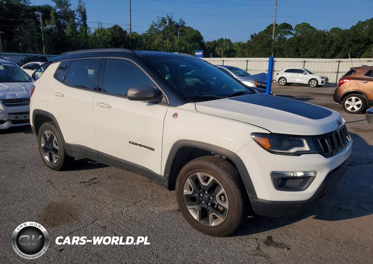2018 Jeep Compass Trailhawk VIN:3C4NJDDB3JT270690 - 4