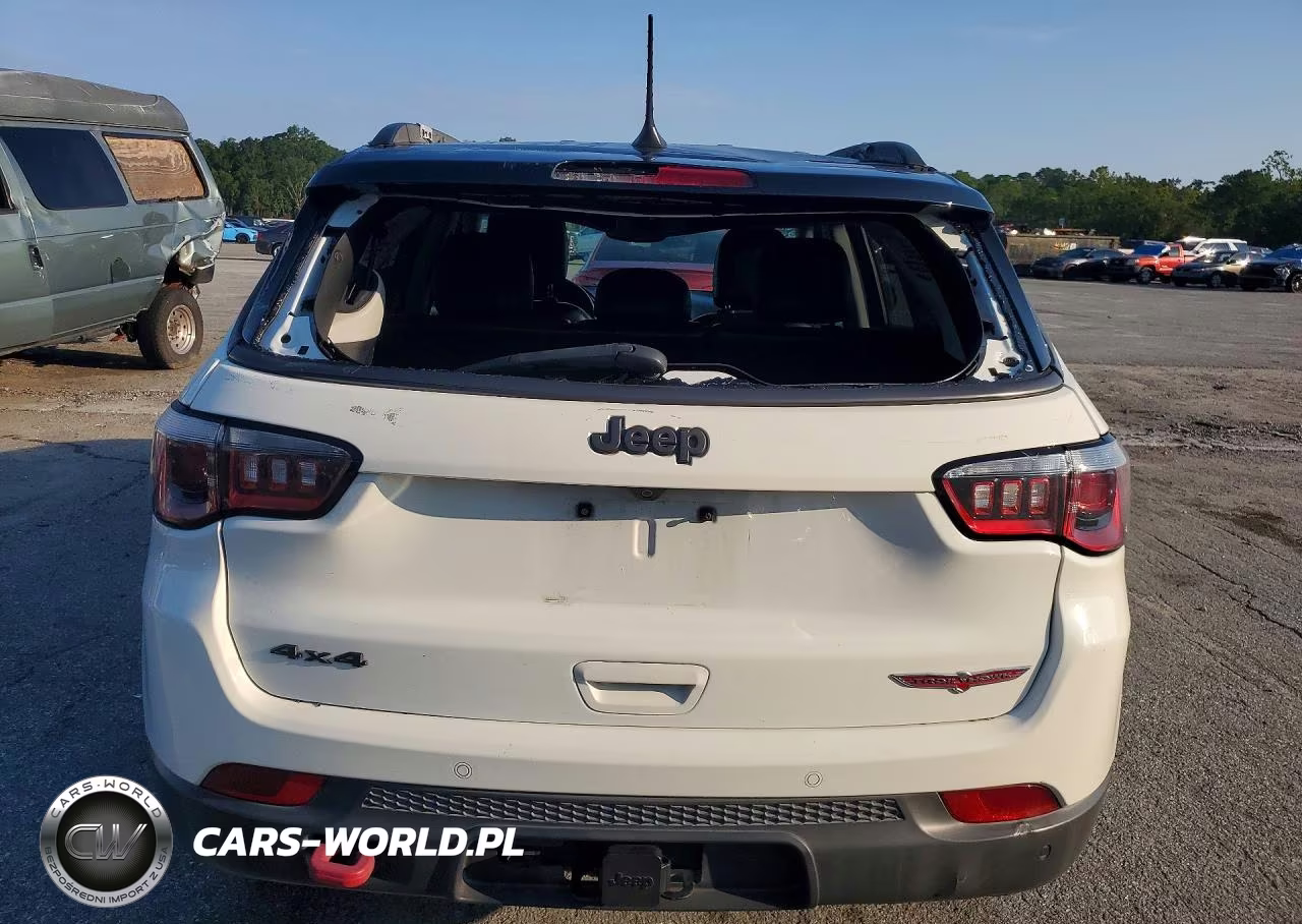 2018 Jeep Compass Trailhawk VIN:3C4NJDDB3JT270690 - 6