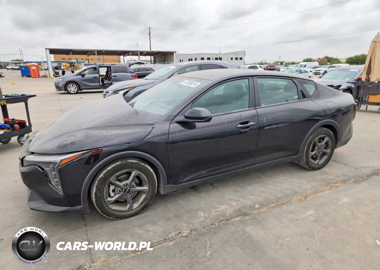 2025 Kia K4 Lxs VIN:3KPFT4DE5SE035710 - 1