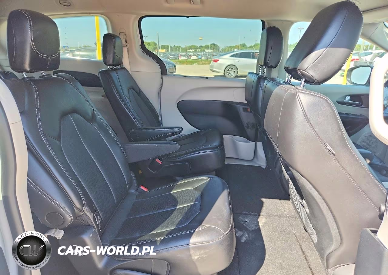 2024 Chrysler Pacifica Touring L VIN:2C4RC1BG9RR140467 - 11