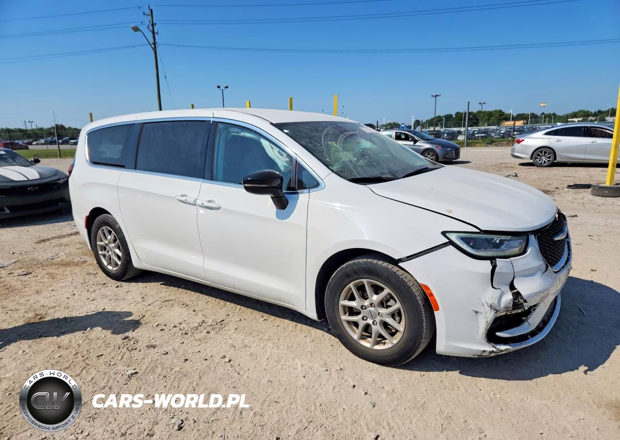 2024 Chrysler Pacifica Touring L VIN:2C4RC1BG9RR140467 - 4