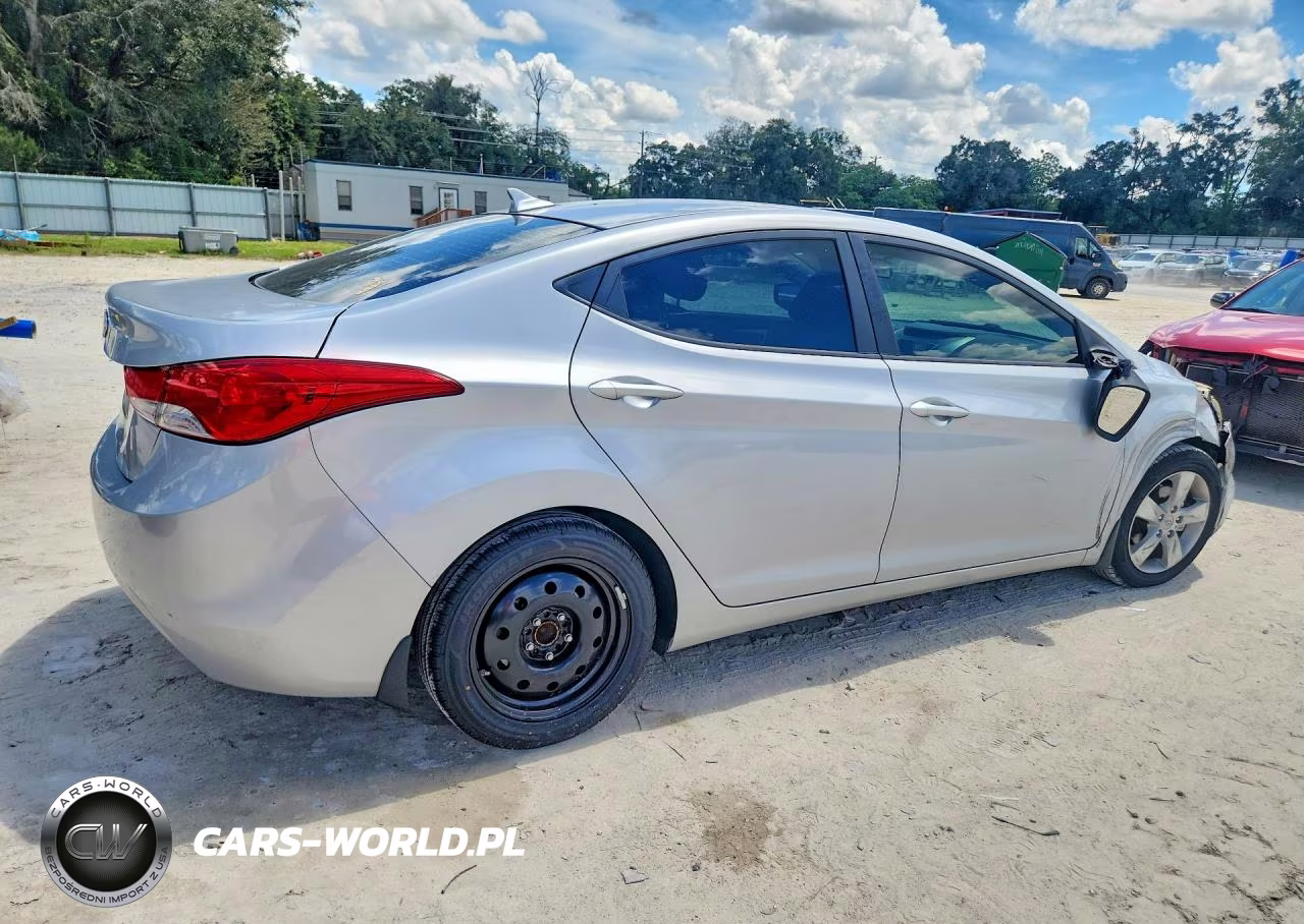 2013 Hyundai Elantra Gls VIN:KMHDH4AE1DU893513 - 3