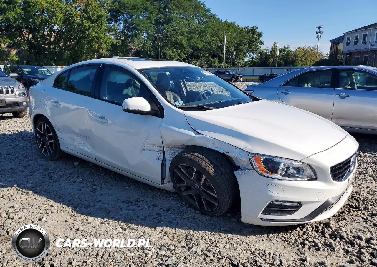 2018 Volvo S60 Dynamic VIN:YV140MTL3J2451048 - 4