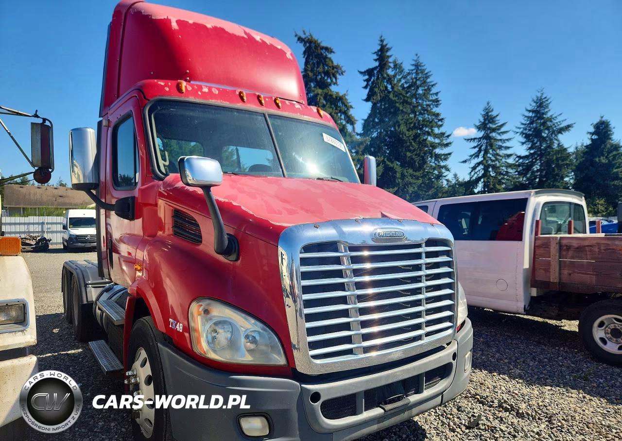 2014 Freightliner Cascadia Semi Truck VIN:3AKJGBDV8ESBY6698 - 4