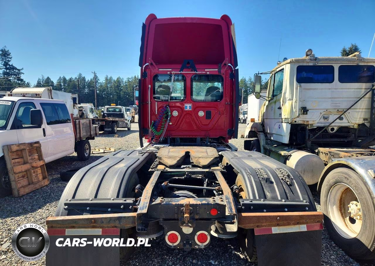 2014 Freightliner Cascadia Semi Truck VIN:3AKJGBDV8ESBY6698 - 6