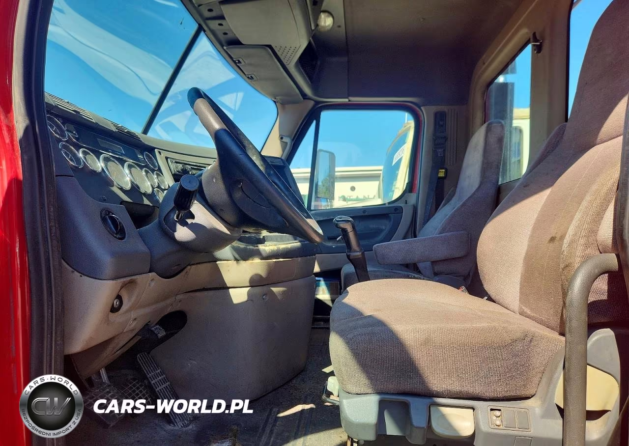 2014 Freightliner Cascadia Semi Truck VIN:3AKJGBDV8ESBY6698 - 7