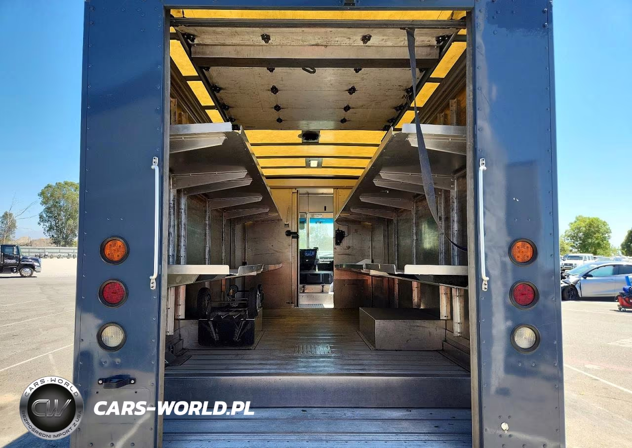 2020 Ford F59 Delivery Truck VIN:1F65F5KNXL0A08334 - 10