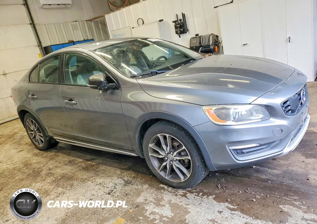 2016 Volvo S60 Cross Country T5 VIN:YV4612UM3G2000571 - 4