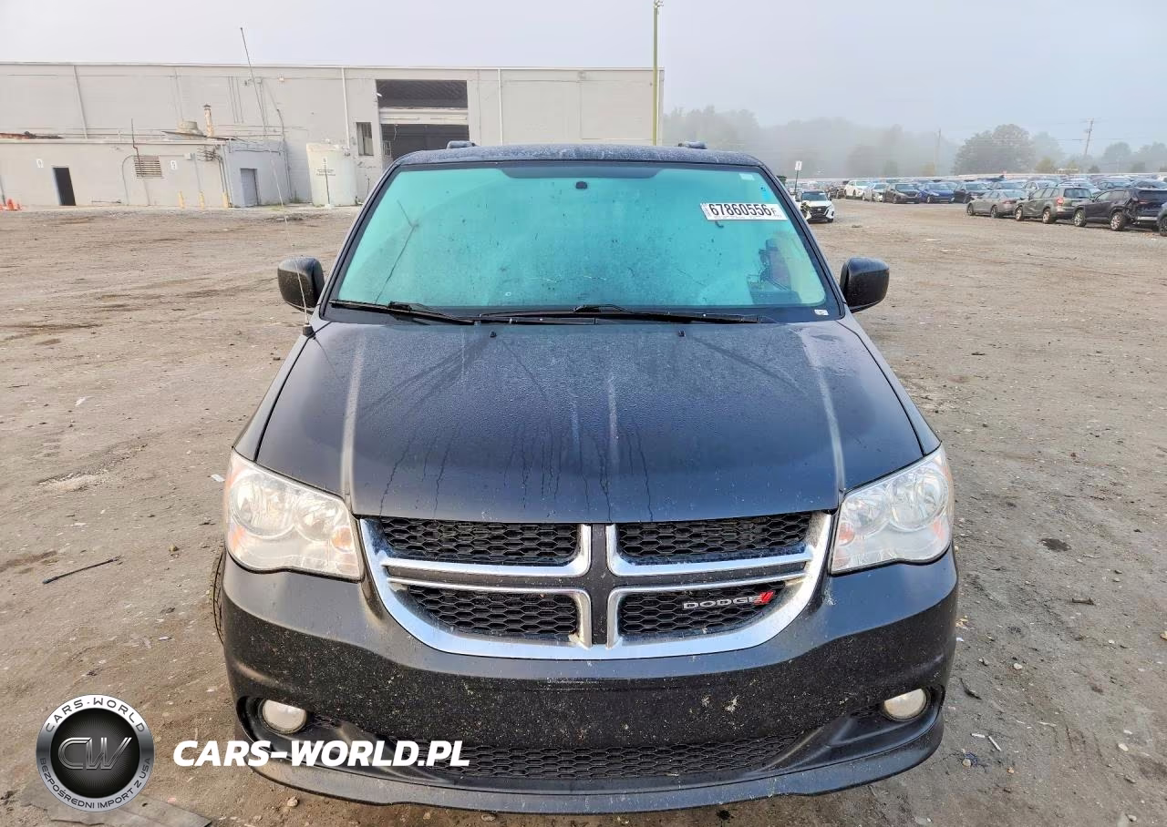 2017 Dodge Grand Caravan Crew VIN:2C4RDGDG1HR792981 - 5
