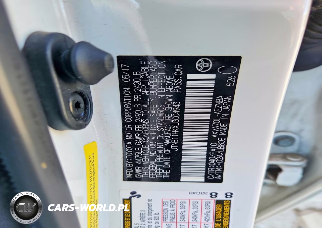2018 Toyota Camry Le VIN:JTNB11HKXJ3004943 - 12