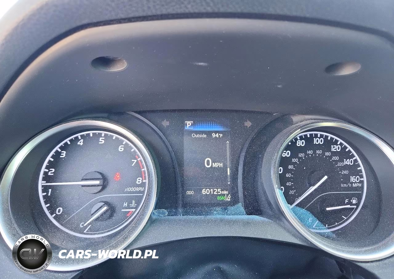 2018 Toyota Camry Le VIN:JTNB11HKXJ3004943 - 9
