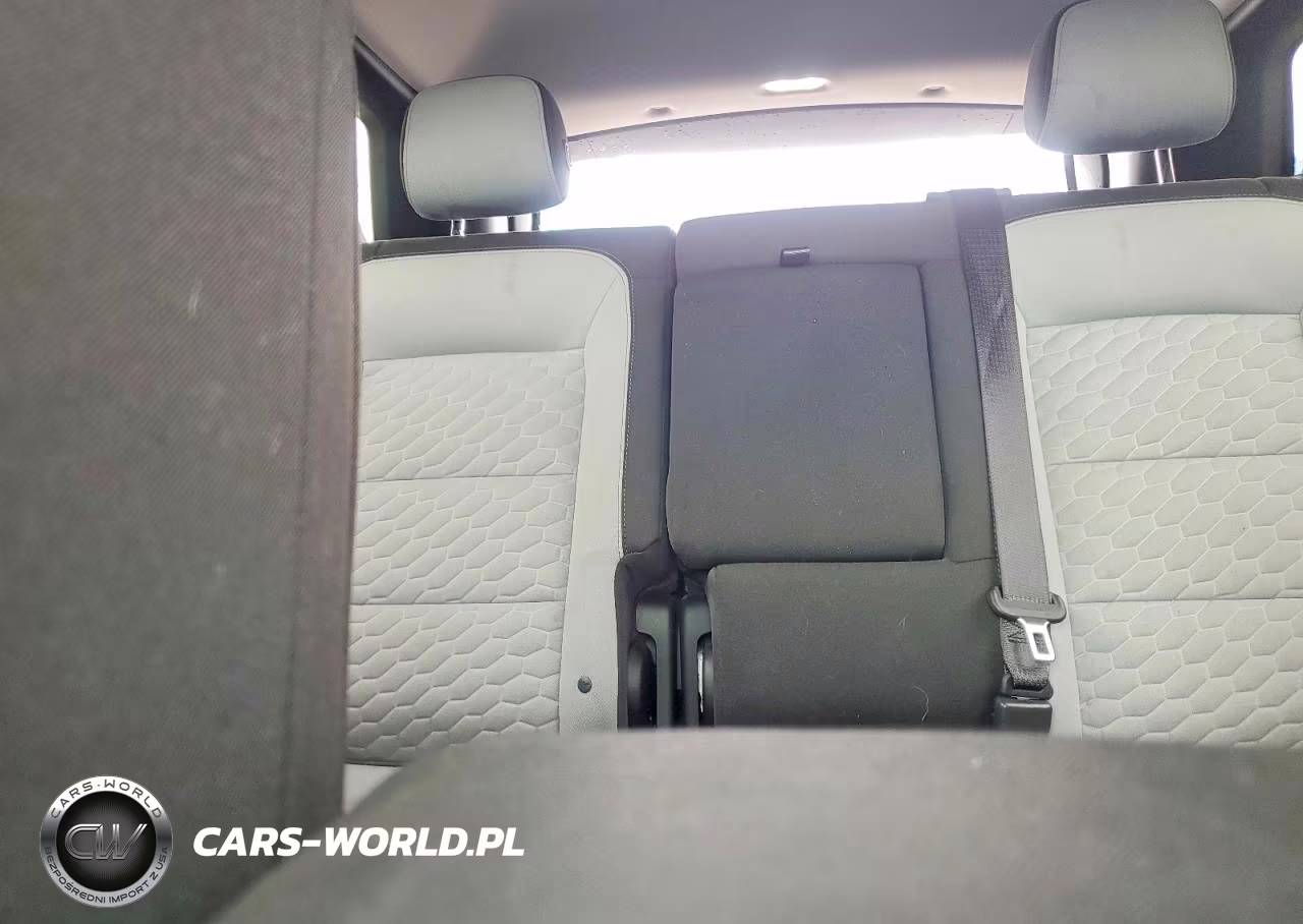 2018 Chevrolet Equinox Lt VIN:2GNAXSEV5J6224820 - 10