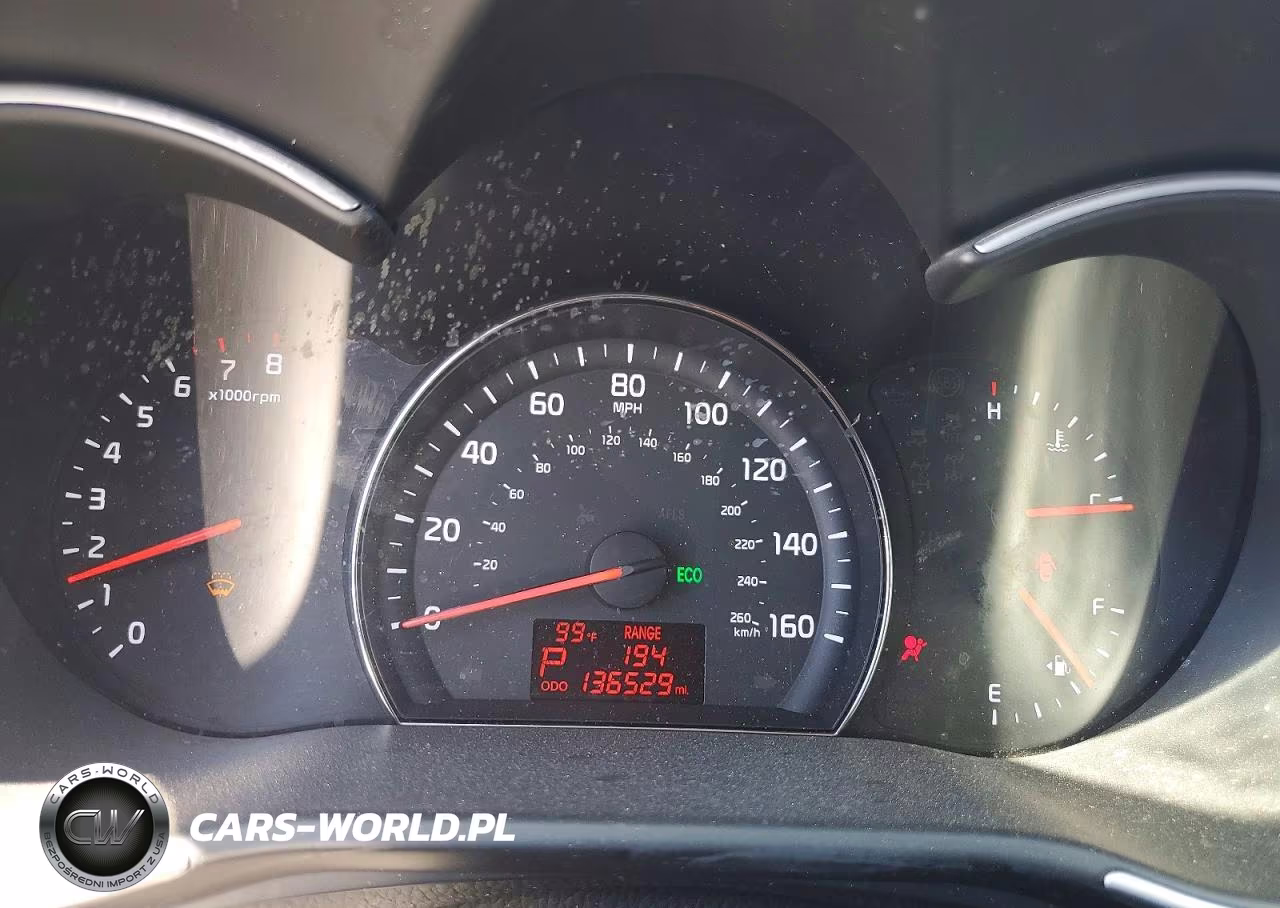 2015 Kia Sorento Lx VIN:5XYKT4A72FG635596 - 9