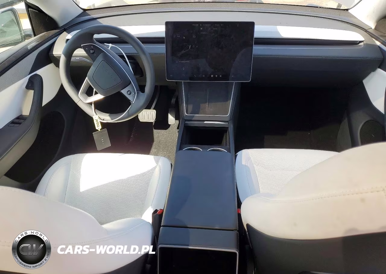 2026 Tesla Model Y VIN:7SAYGDEE9TF336586 - 8